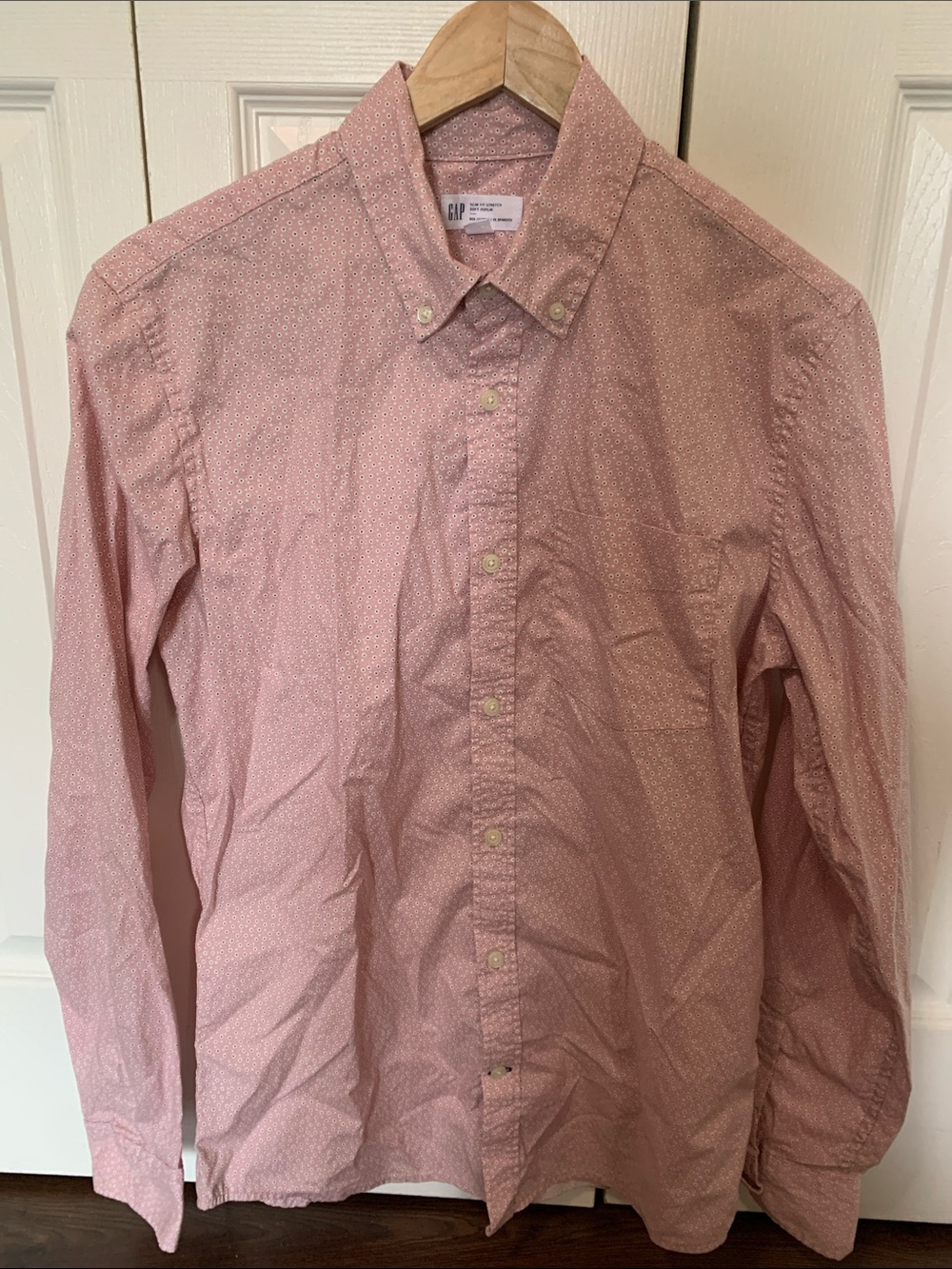 GAP Men's Light Pink Patterned Button-Down Shirt